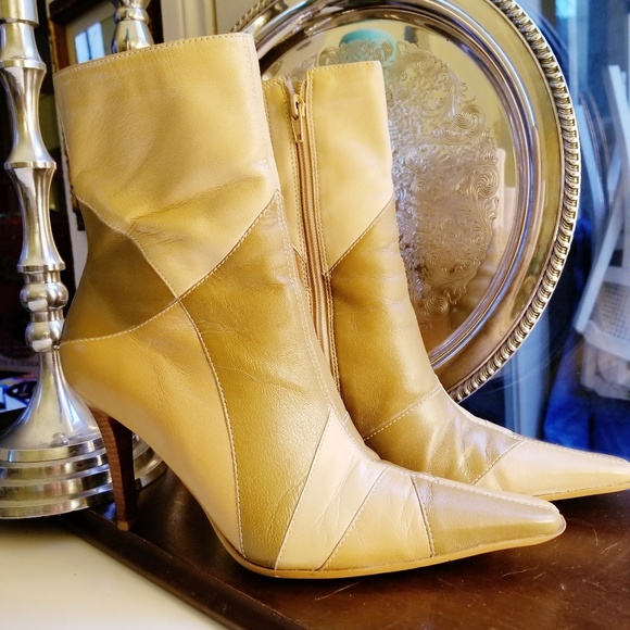 Diba Shoes - Diba Retro Statement Leather Booties 9M VGUC